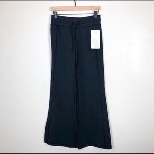 Lululemon Voyage Yoga Sweatpants